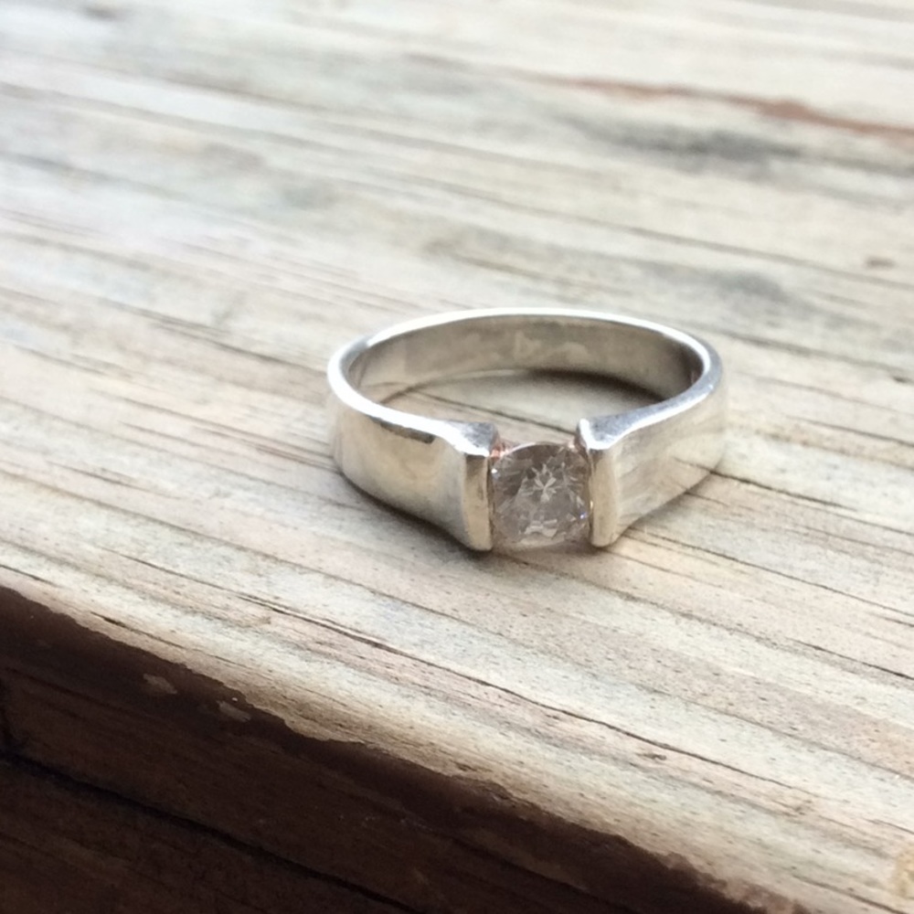 925 Sterling Silver Cubic Zirconia Ring